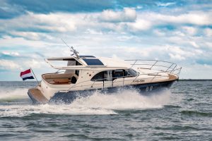 Marex 330